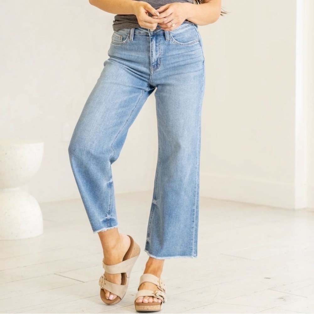 Vervet Moonflower High Rise Straight Leg Cropped Jeans